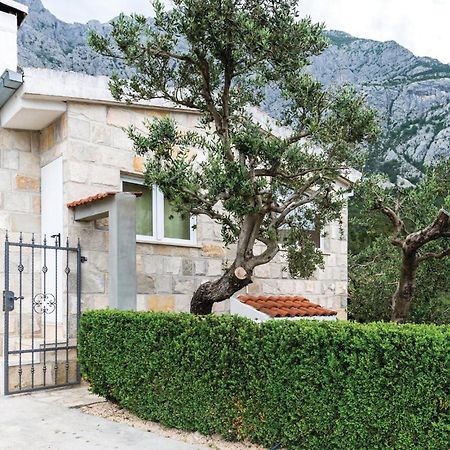 Beautiful Home In Makarska With Kitchen Exterior foto